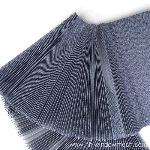 Folding fiberglass mesh net for window